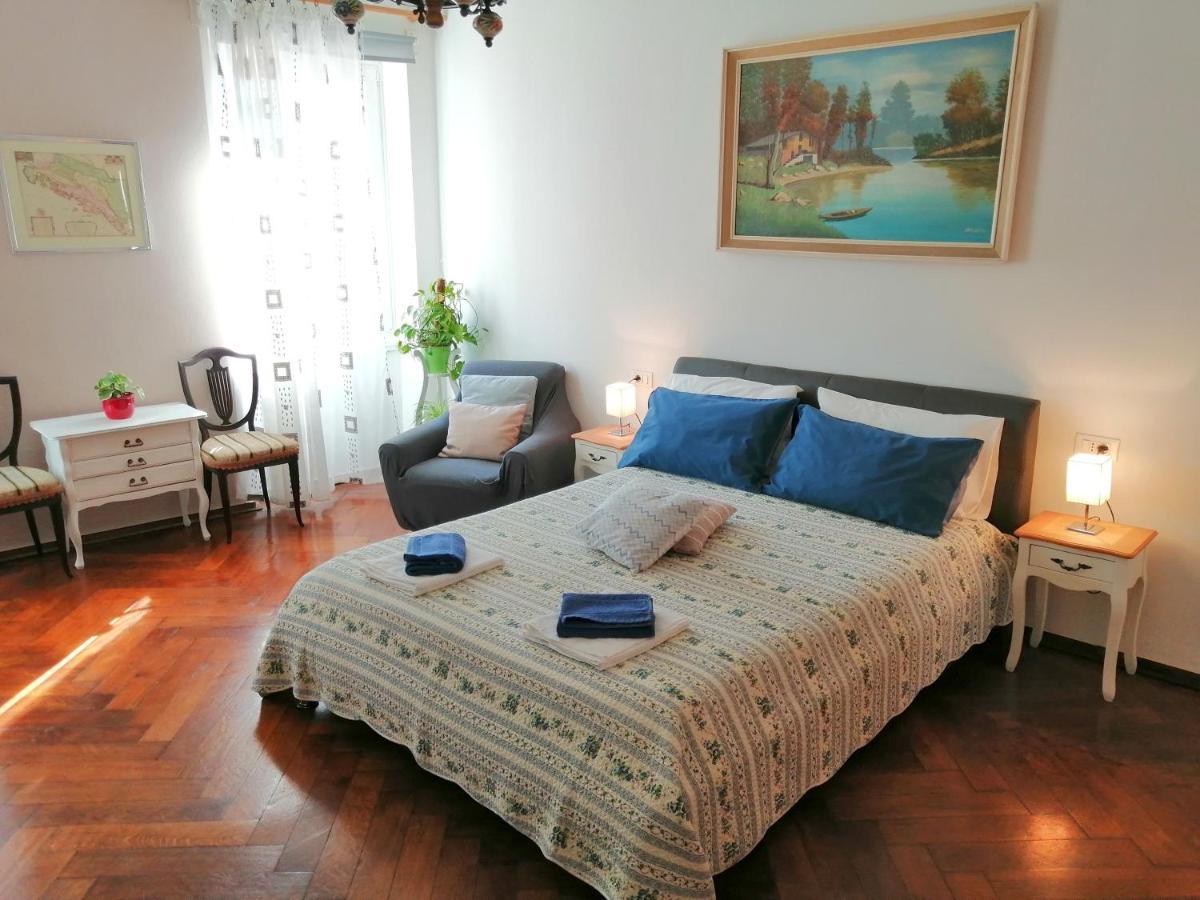 Guest House Barocco ロヴィニ エクステリア 写真