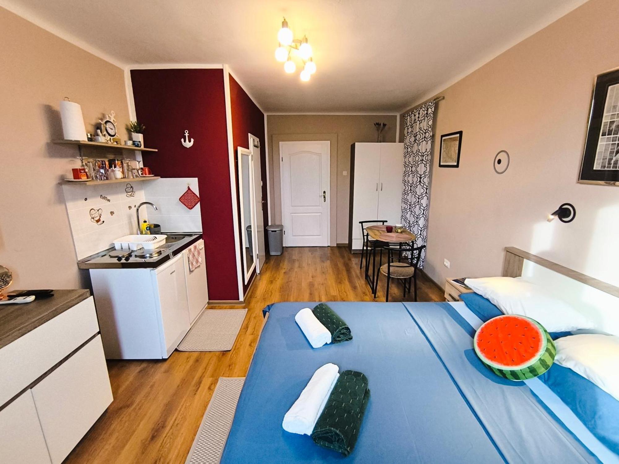 Guest House Barocco ロヴィニ エクステリア 写真